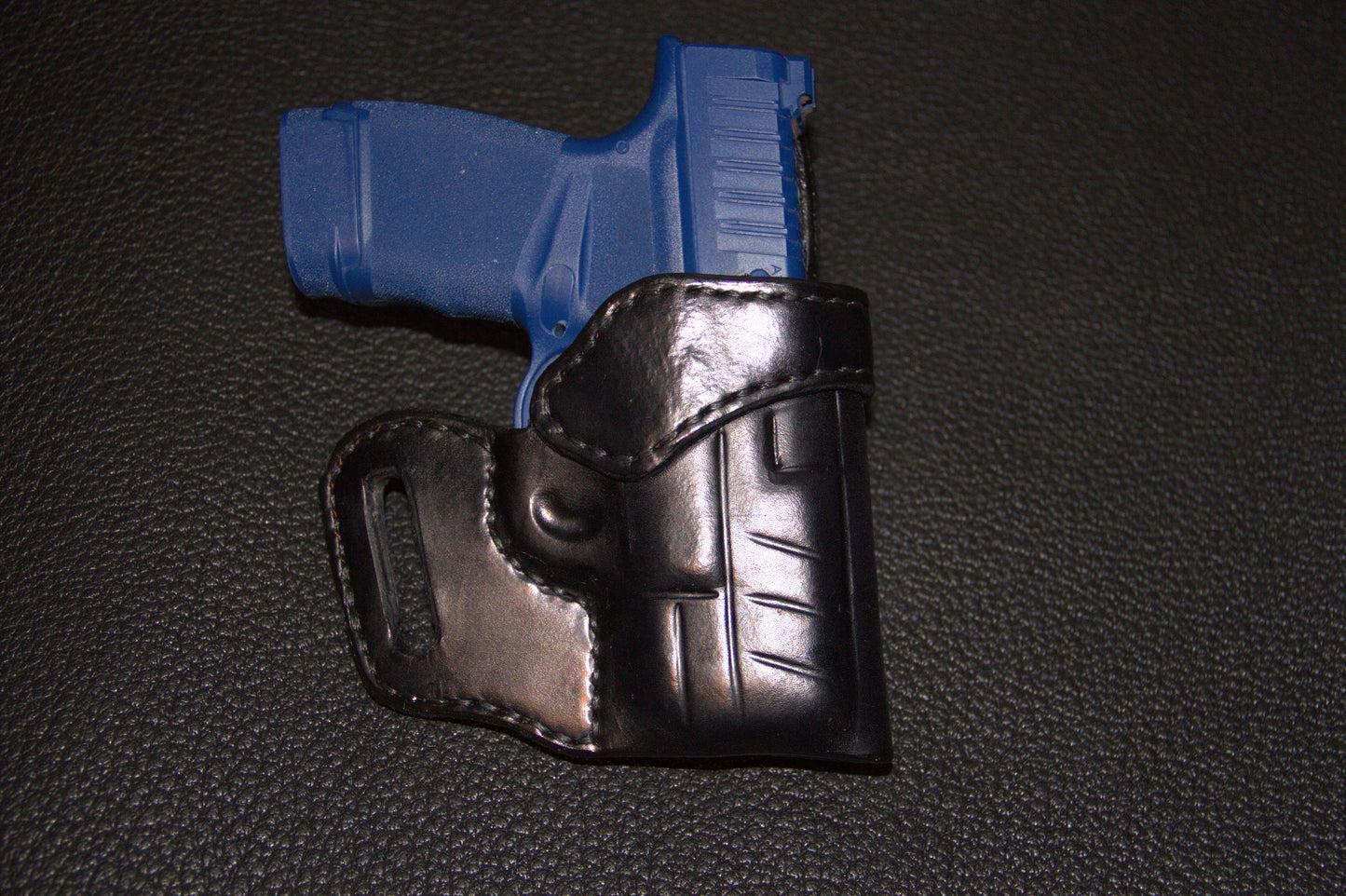 Black Base Model Avenger Styler Outside the Waistband Holster - Hellcat