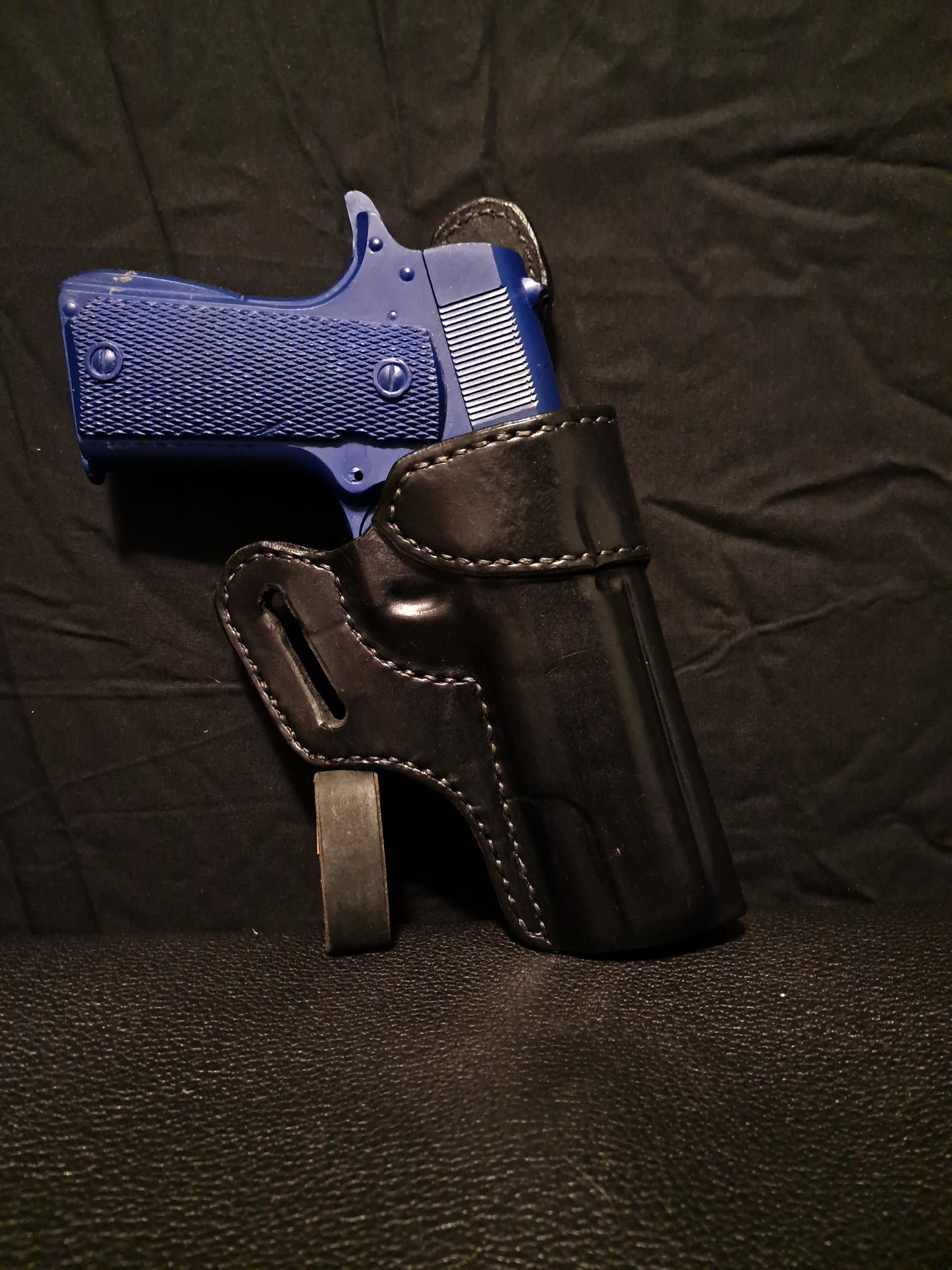 Colt 1911 Avenger Style Outside the Waistband Holster